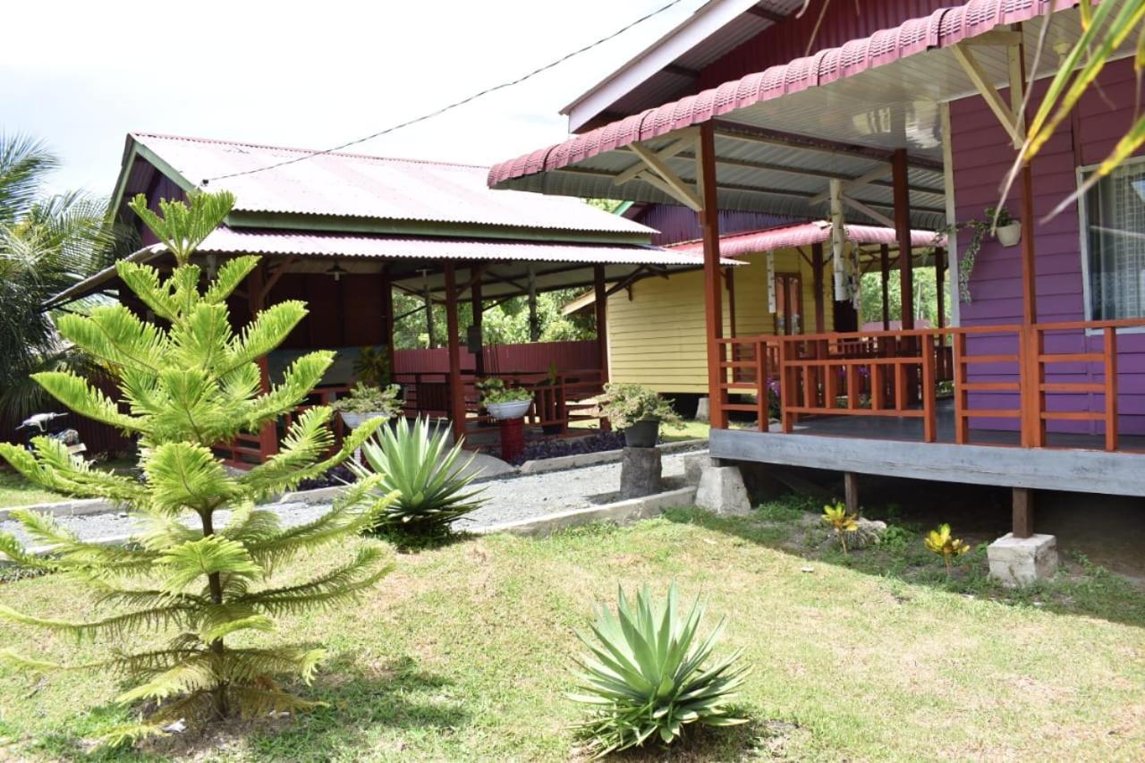 Pondok Oma Lasikin Luaran gambar