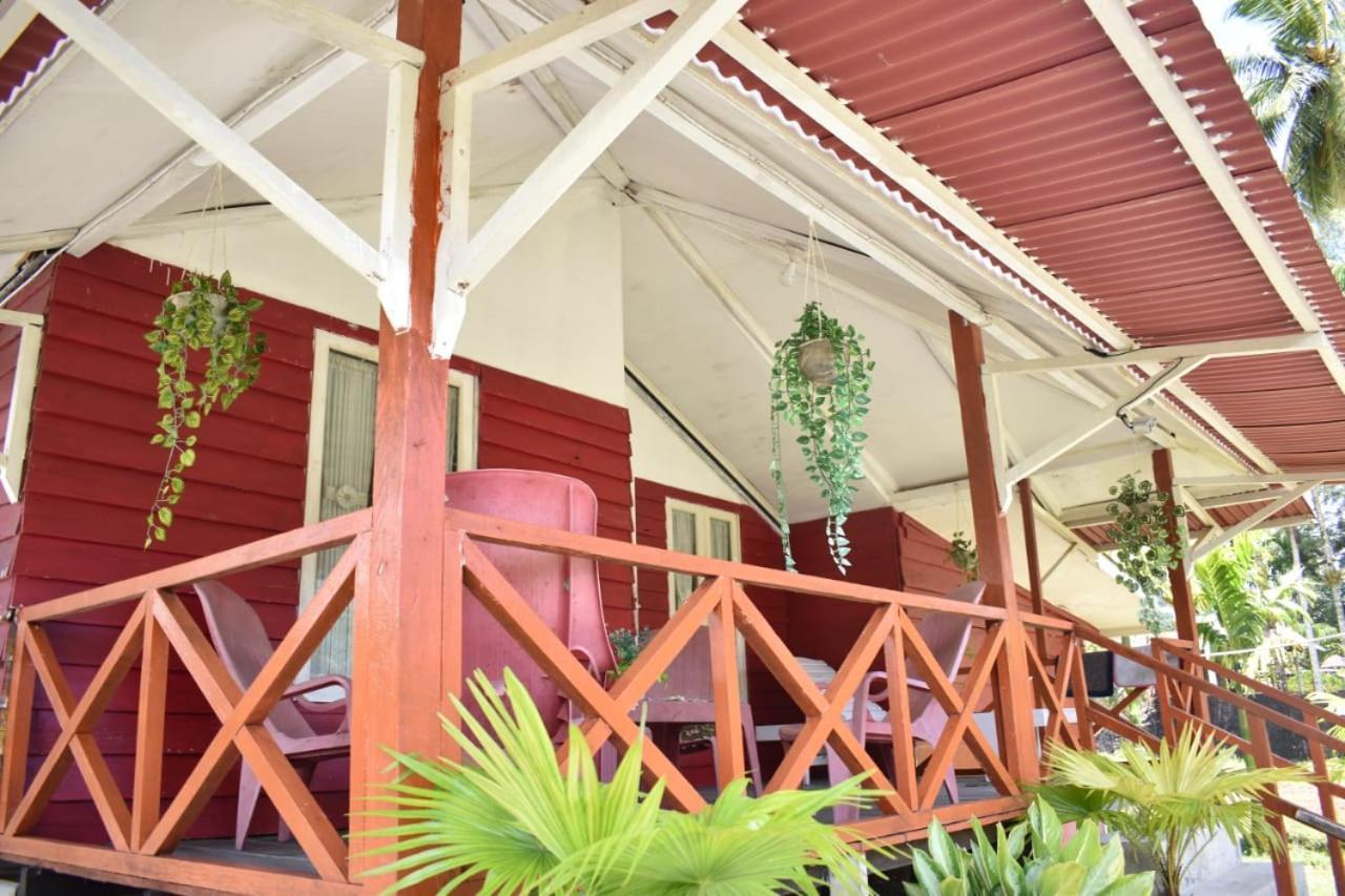 Pondok Oma Lasikin Luaran gambar
